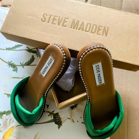 Steve Madden Rayne Sandals - Picture 11 of 13
